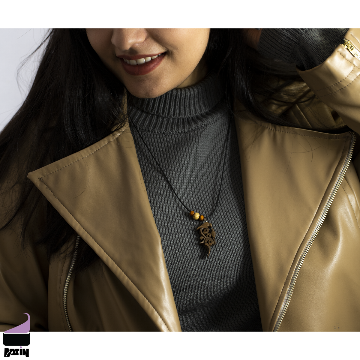 گردنبند چوبی همدم 2