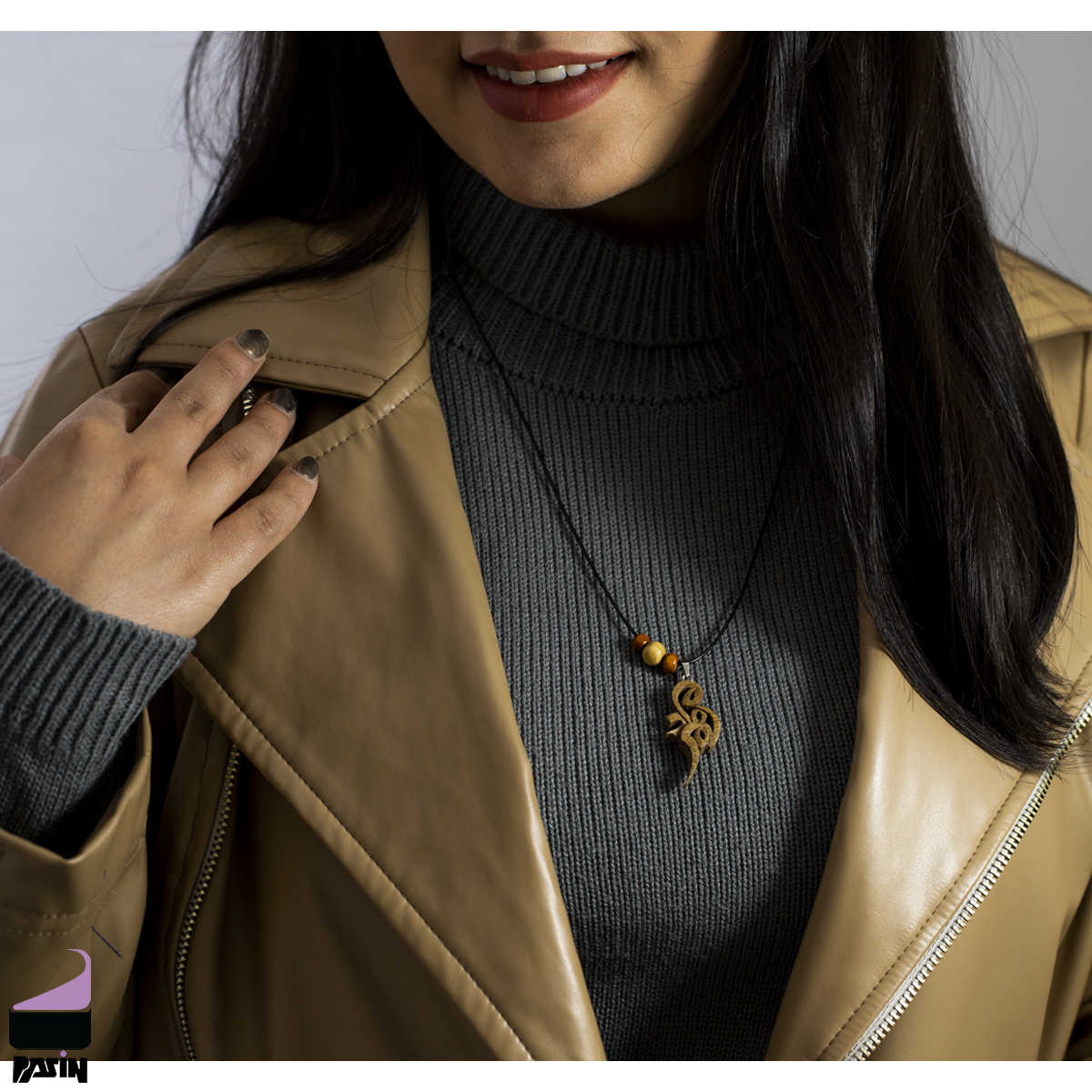 گردنبند چوبی همدم 1